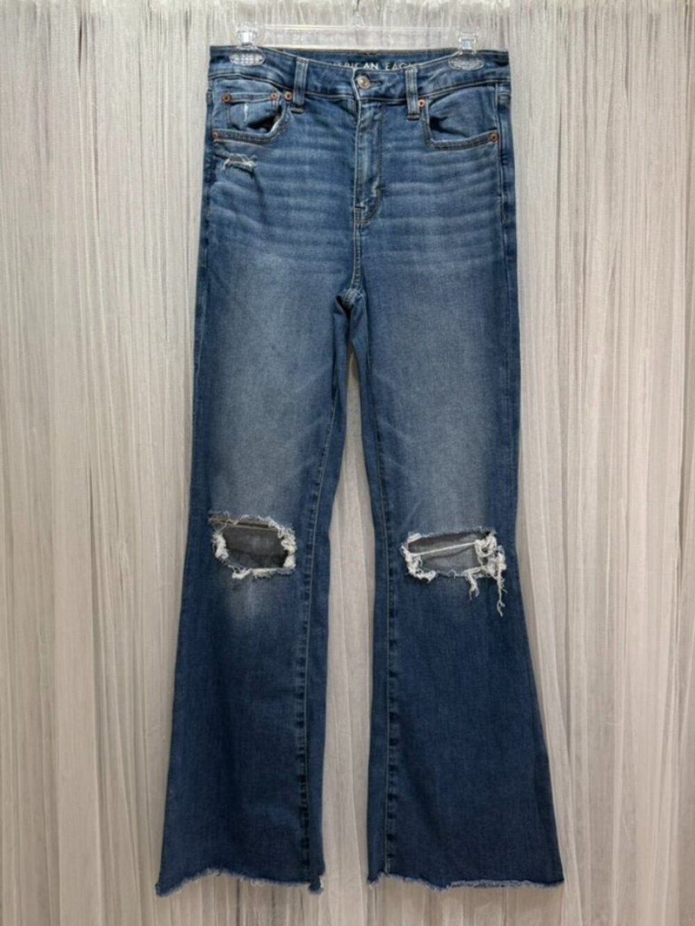 American Eagle Super High Rise Flare Jeans Distressed Medium Wash Size 4